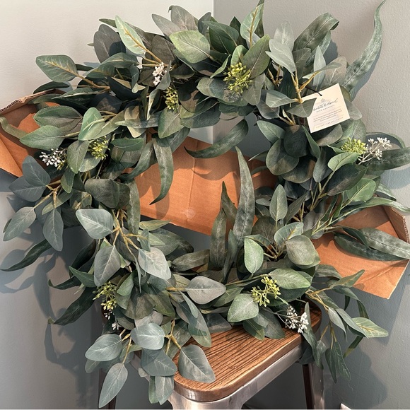 24” Faux Mixed Eucalyptus Wreath ~ Hearth and Hand w/ Magnolia ~ NEW - Picture 6 of 7
